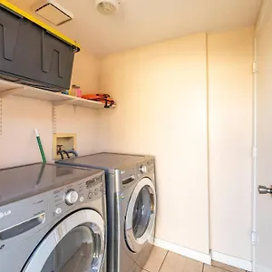 Holiday home A+ 2 Bedroom Victorian Away From, Sacramento